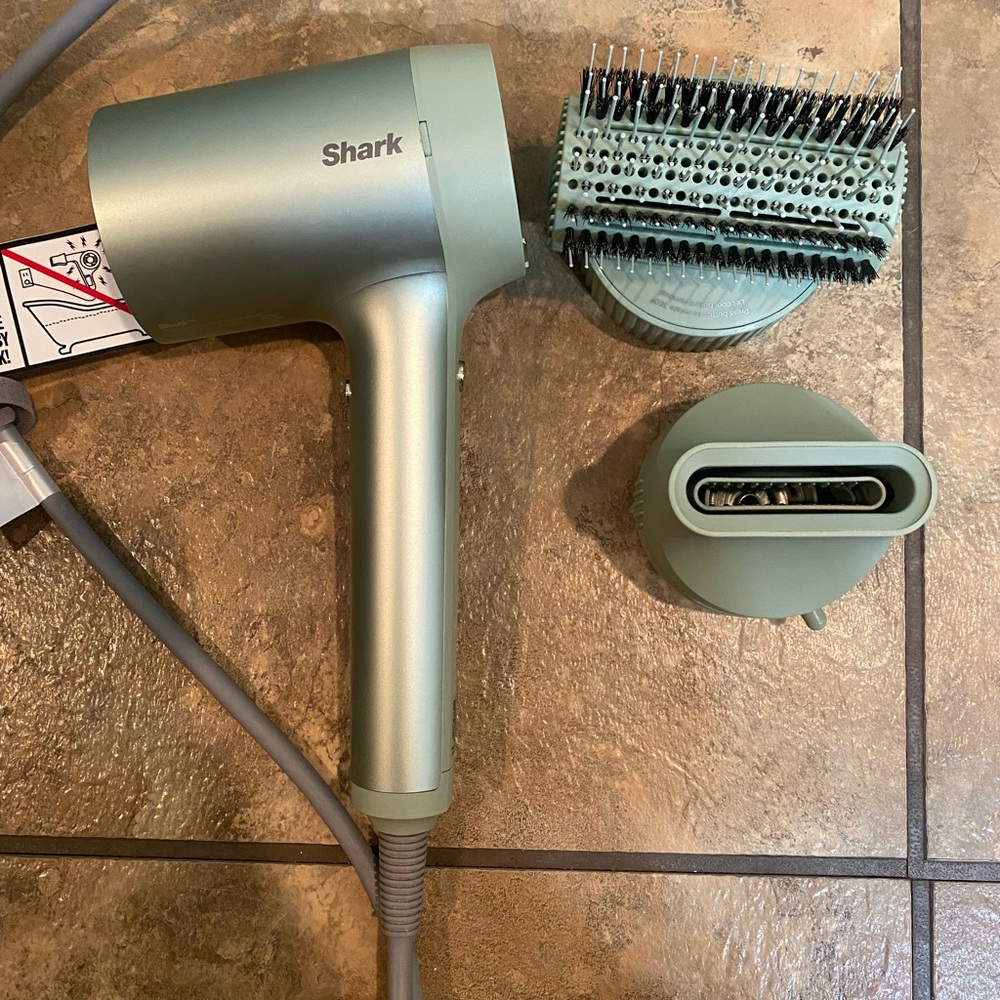 Shark HyperAIR Hairdryer IQ